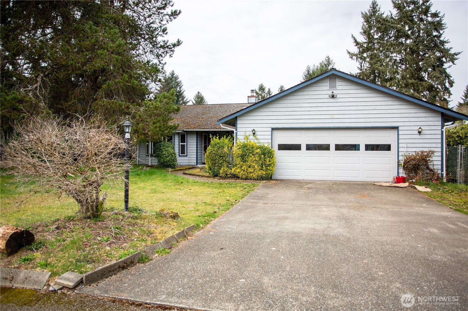 Property Photo: 427 Sawmill Court SE WA 98513