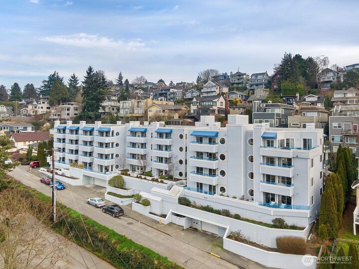 Property Photo: 2244 13th Avenue W 407 WA 98119