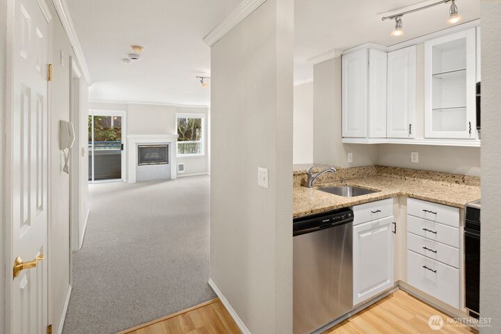 Property Photo:  2244  13th Avenue W 407  WA 98119 