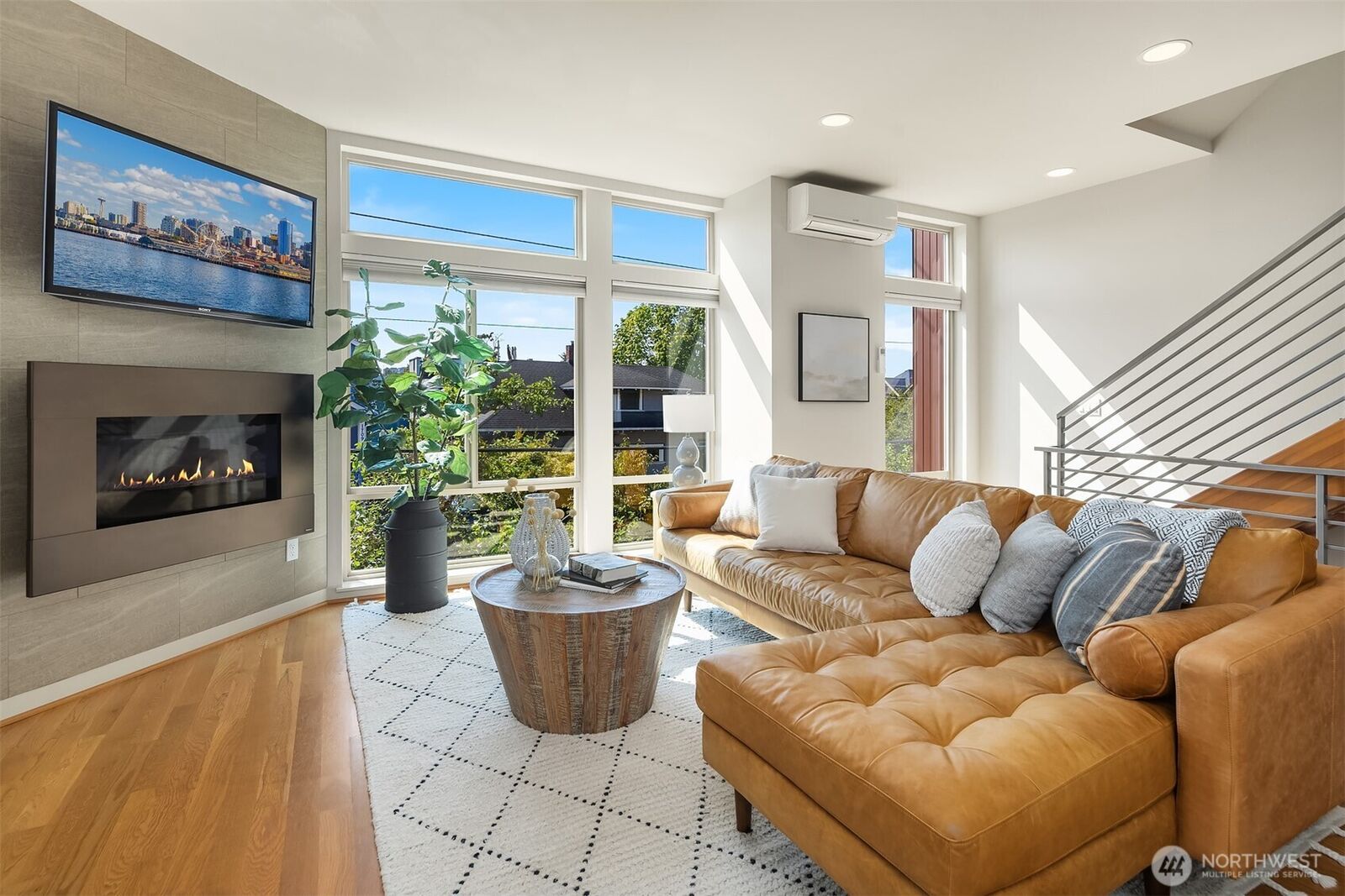 Property Photo:  1704 E Marion Street  WA 98122 