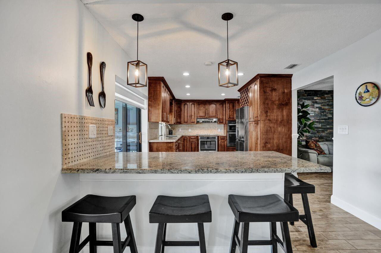 Property Photo:  326 NW 101st Terrace  FL 33071 