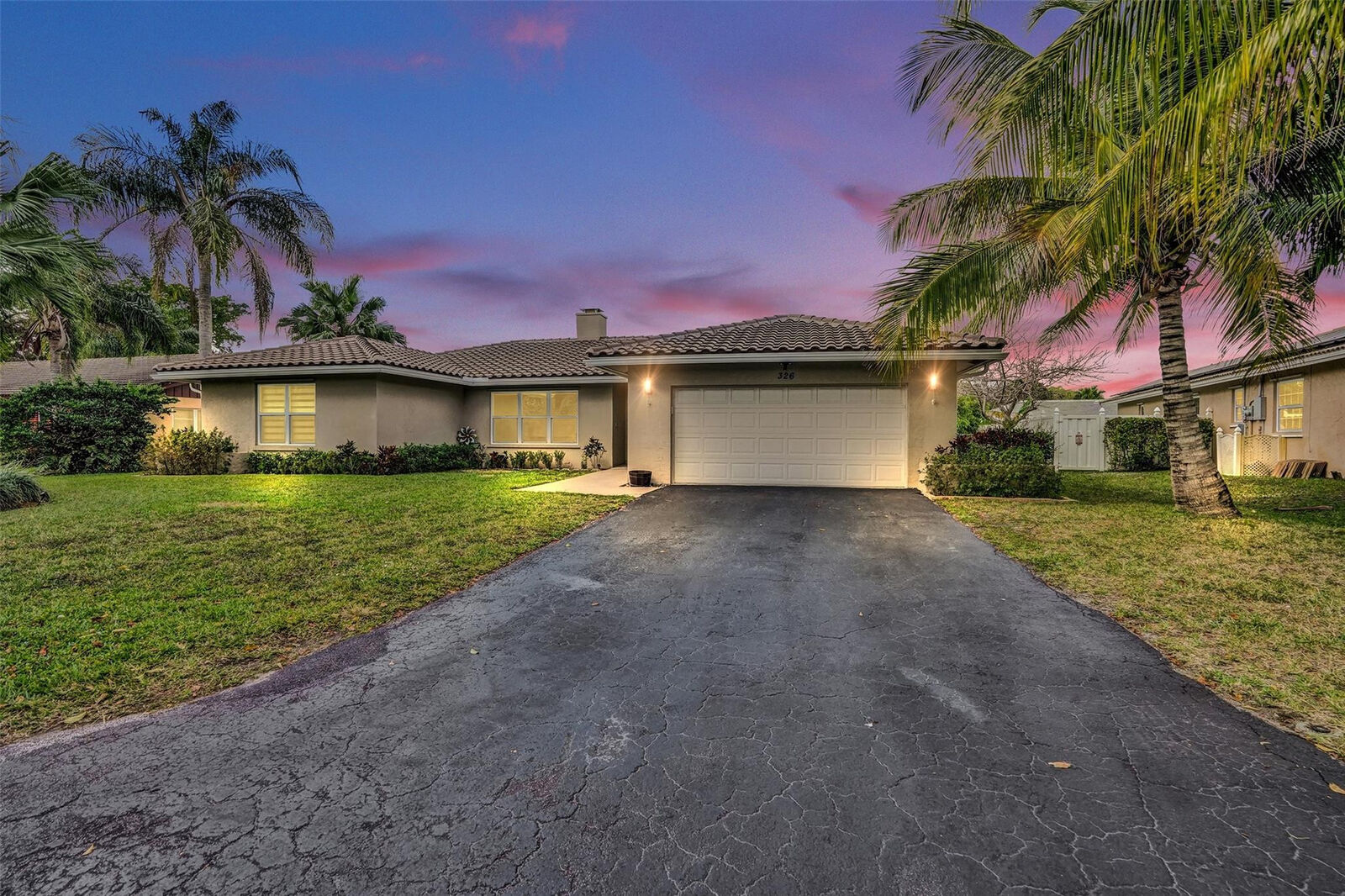 Property Photo:  326 NW 101st Terrace  FL 33071 