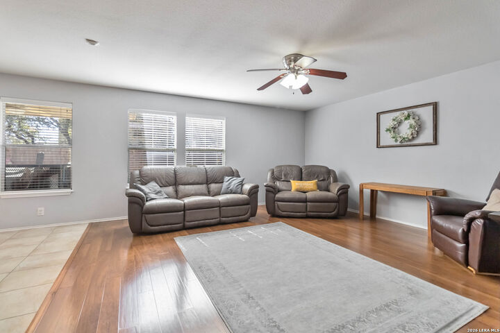 Property Photo:  5706 Sherbrooke Oak  TX 78249 