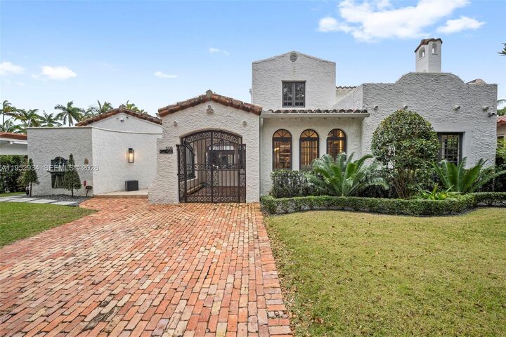 Property Photo:  1236 Obispo Ave  FL 33134 