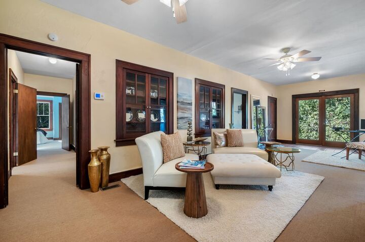 Property Photo:  847 E Park Avenue  FL 32301 