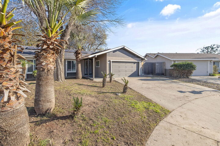 Property Photo: 5125 W Feemster Court CA 93277