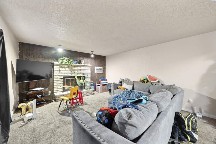 Property Photo:  115 E D Street  WA 98951 