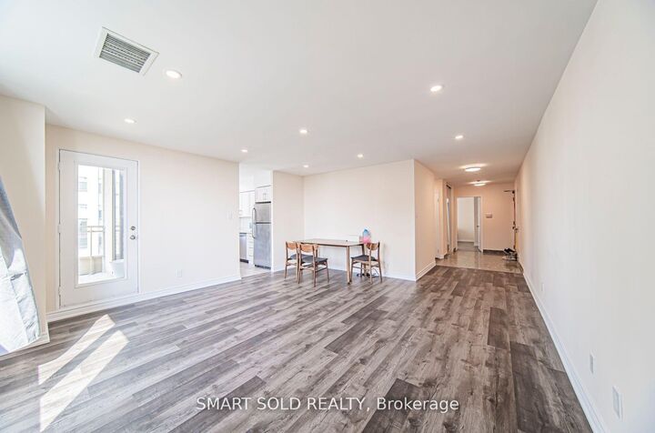 Property Photo:  256 Doris Avenue Ph210  ON M2N 6X8 
