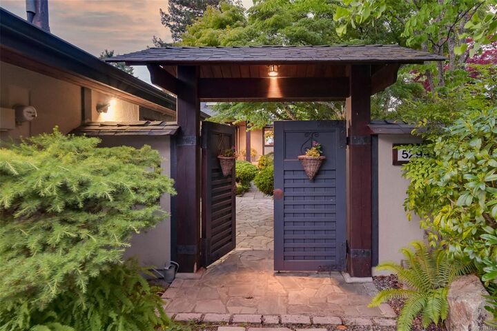 Property Photo:  5299 Parker Ave  BC V8Y 2N1 