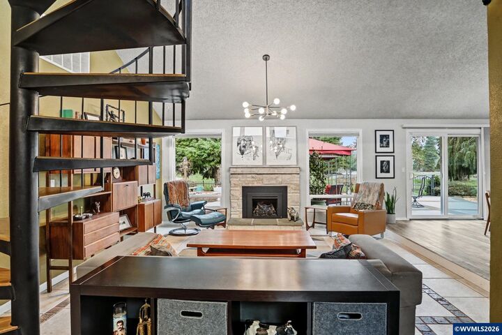 Property Photo:  6418 Doral Dr SE  OR 97306 