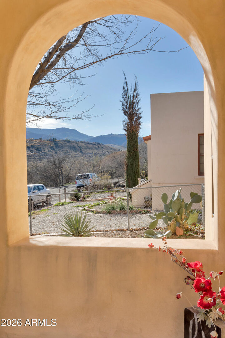 Property Photo: 1420 Third South Street AZ 86324