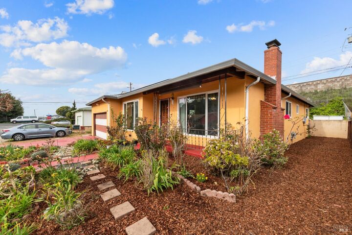 Property Photo:  408 Lakeside Drive  CA 94589 