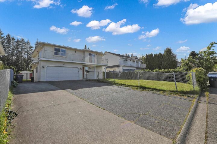 Photo de la propriété:  1876 King George Boulevard  BC V4A 5A1 