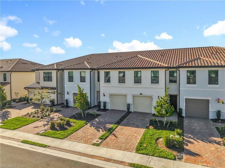 Property Photo:  1508 Fells Cove Ln  FL 33909 