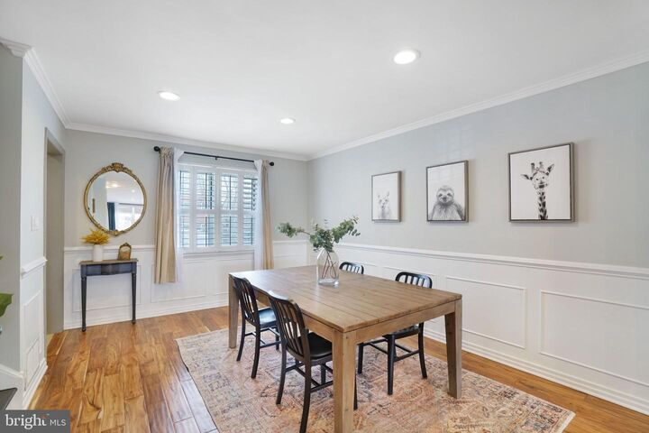 Property Photo:  719 S Alfred Street  VA 22314 