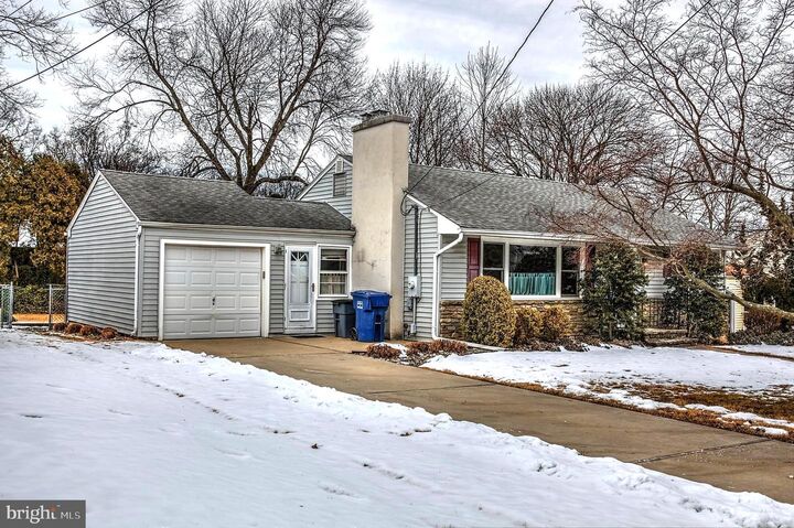 Property Photo:  133 Villanova Drive  NJ 08648 