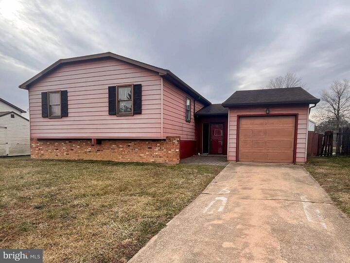 Property Photo:  16 Courtland Circle  DE 19701 