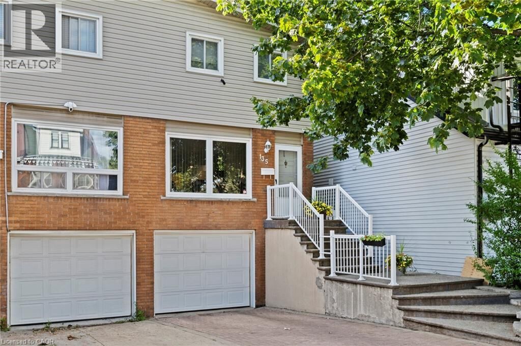 Property Photo:  135 West Avenue North  ON L8L 5C4 