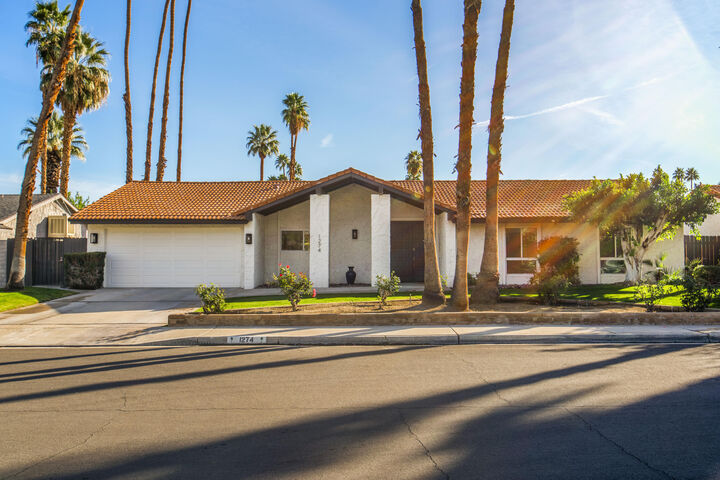 Property Photo: 1274 S Beverly Drive CA 92264