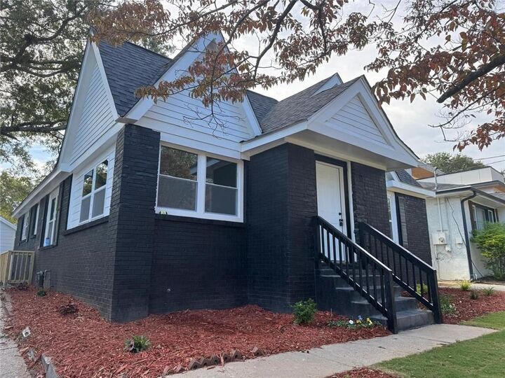 Property Photo:  1332 Thurgood Street SW  GA 30314 