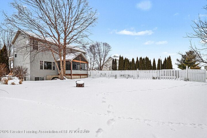 Property Photo:  11610 Hibiscus Lane  MI 48837 