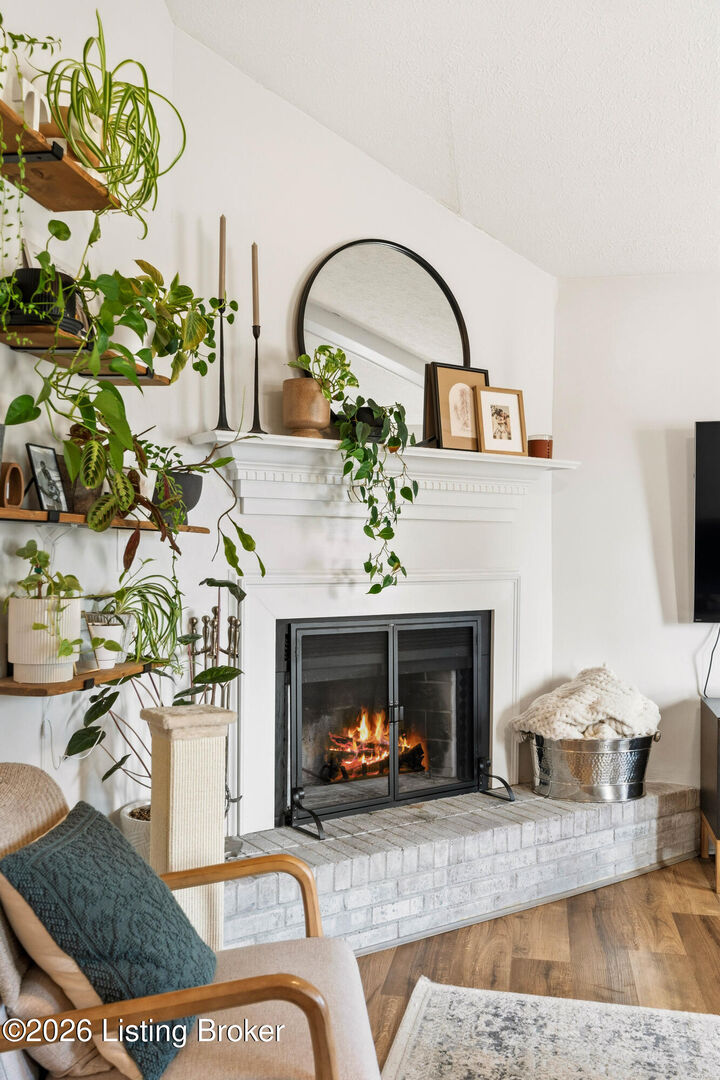 Property Photo:  6722 Blackhorse Dr  KY 40291 