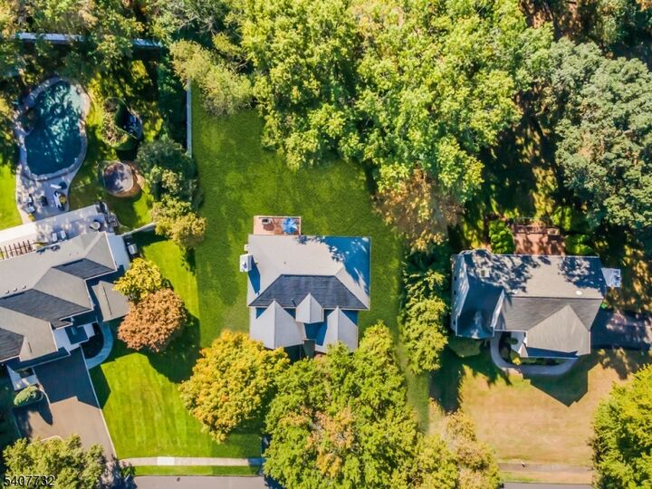 Property Photo:  4 Erin Ct  NJ 08807 