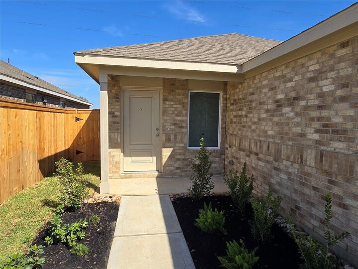 Property Photo:  31422 Pratola Serra Circle  TX 77336 