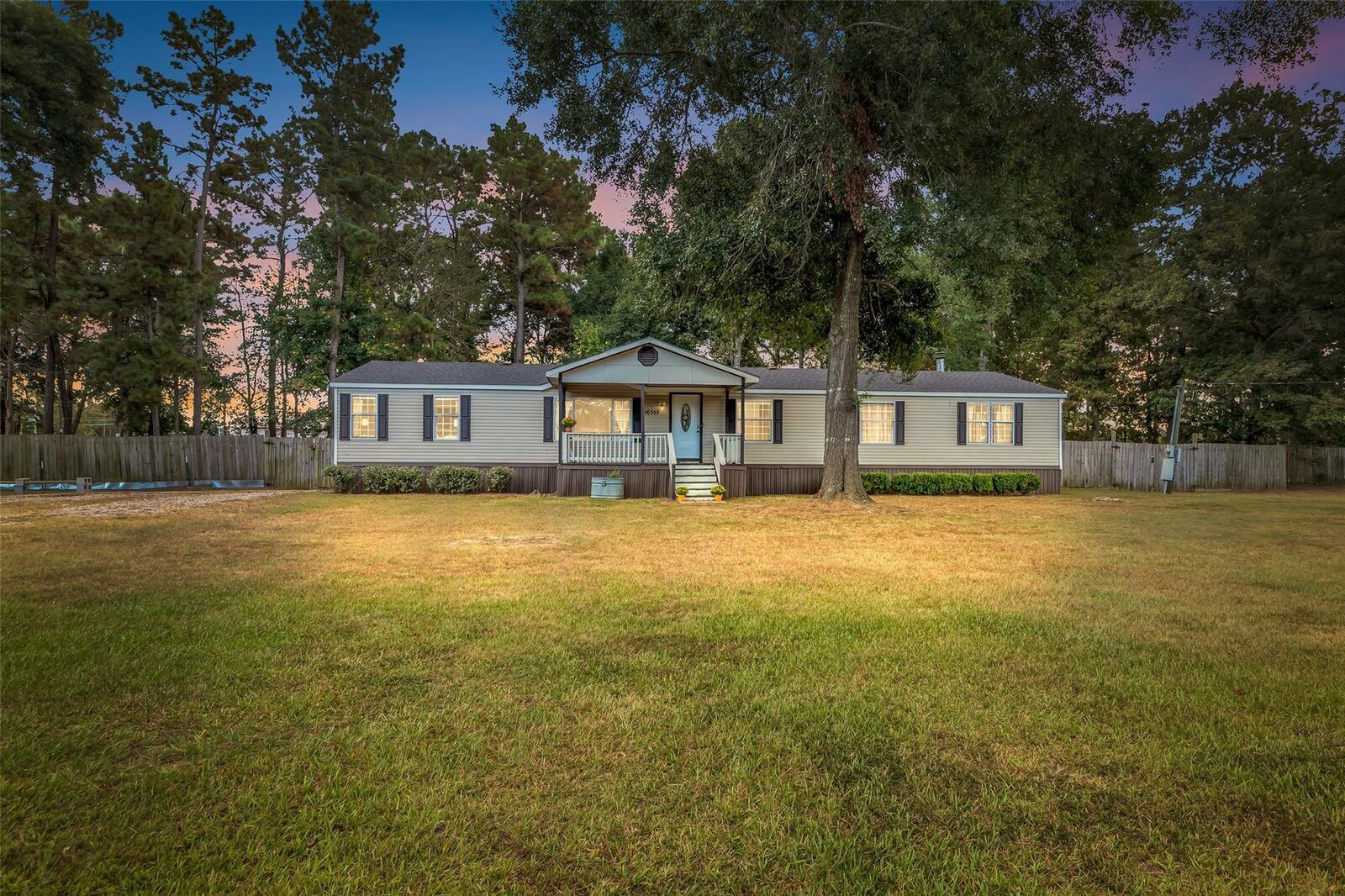 Property Photo:  16352 Crockett Crossing  TX 77303 