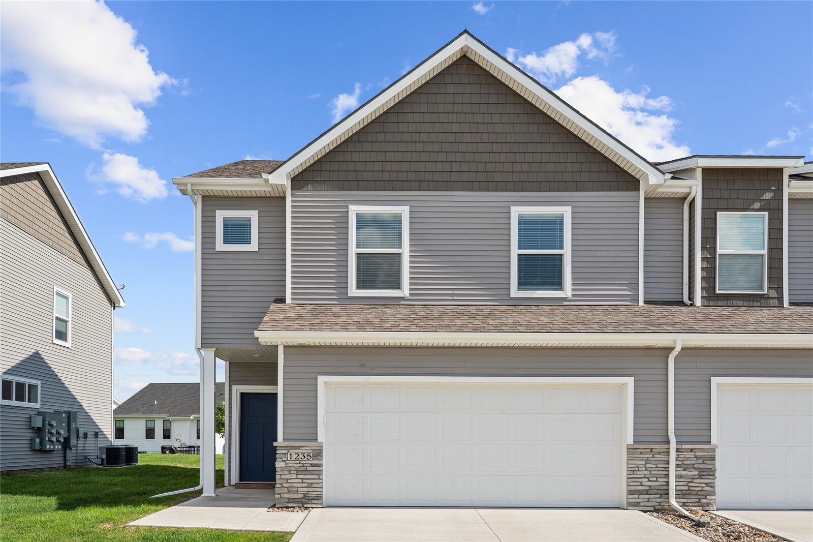 Property Photo:  1235 NW 33rd Lane  IA 50023 