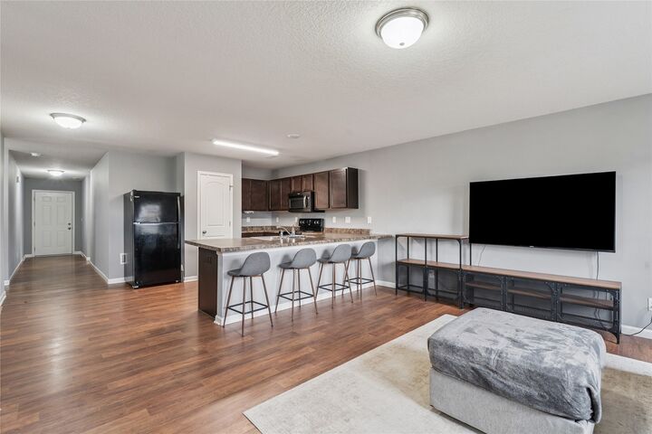 Property Photo:  315 Hillside Drive  IA 50327 