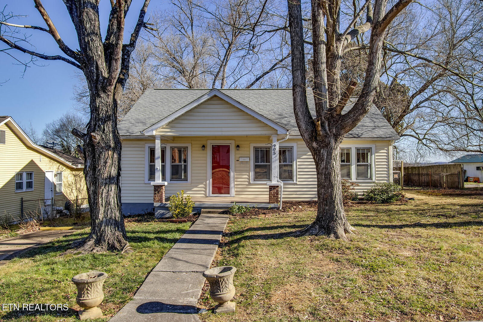 Property Photo:  905 N C Street  TN 37771 
