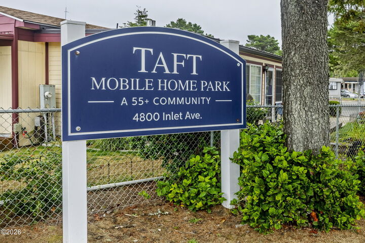 Property Photo: 4800 SE Inlet Avenue 24 OR 97367