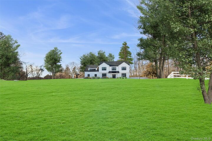 Property Photo:  3 Cardinal Way  NY 10598 