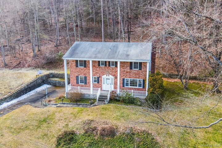 Property Photo:  46 Nursery Road  NY 10987 