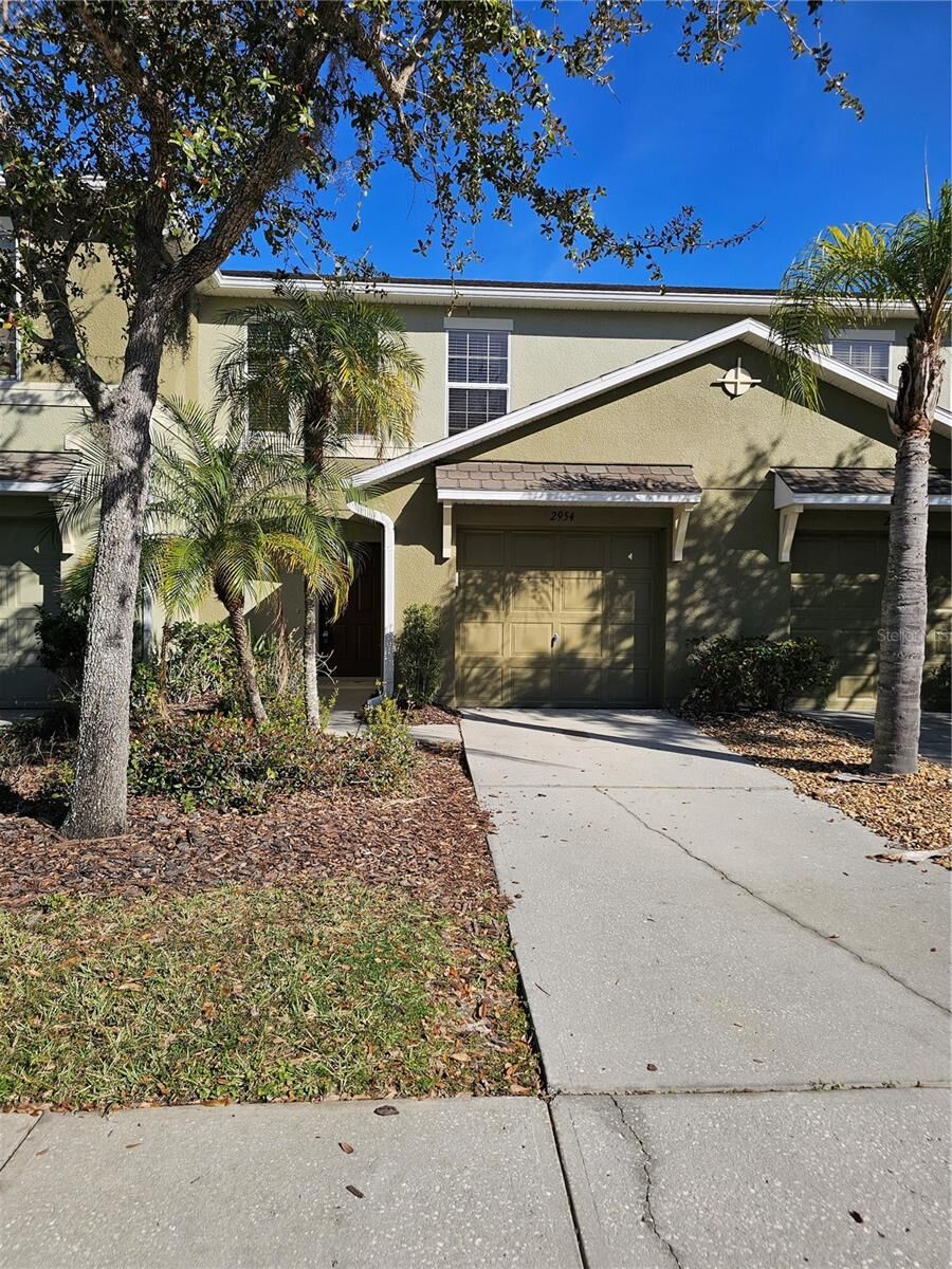 Property Photo: 2954 Willowleaf Lane FL 33544