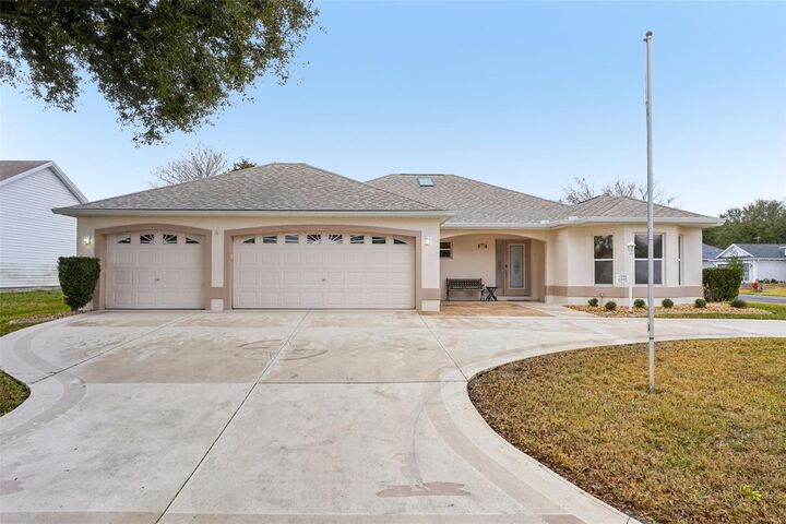 Property Photo:  1506 Canales Lane  FL 32159 