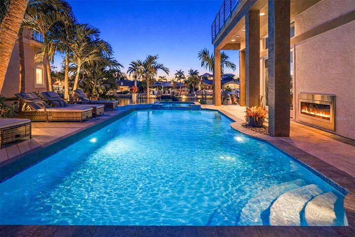 Property Photo:  4635 Dolphin Cay Lane S  FL 33711 