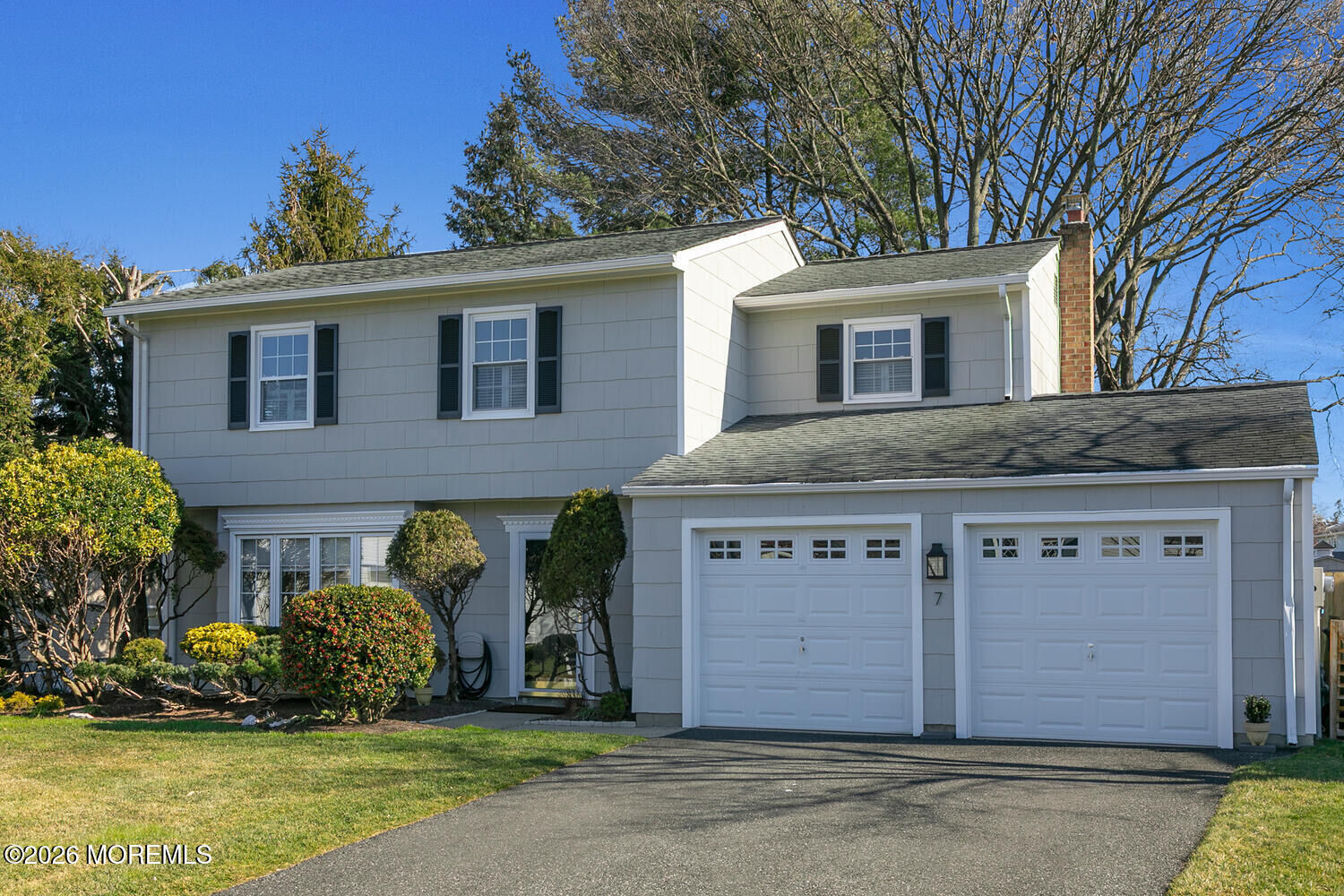 Property Photo:  7 Meadow Court  NJ 07730 