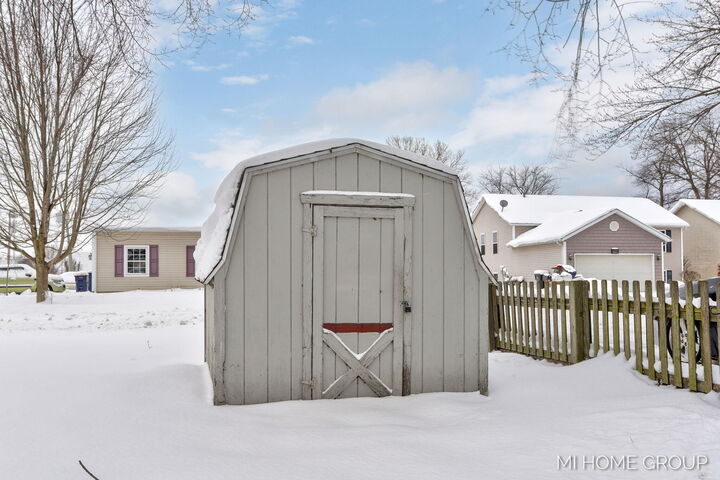 Property Photo:  544 Homestead Avenue  MI 49423 