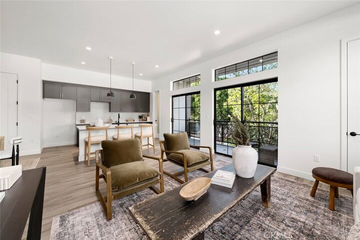 Property Photo:  581 Higuera Street 309  CA 93401 