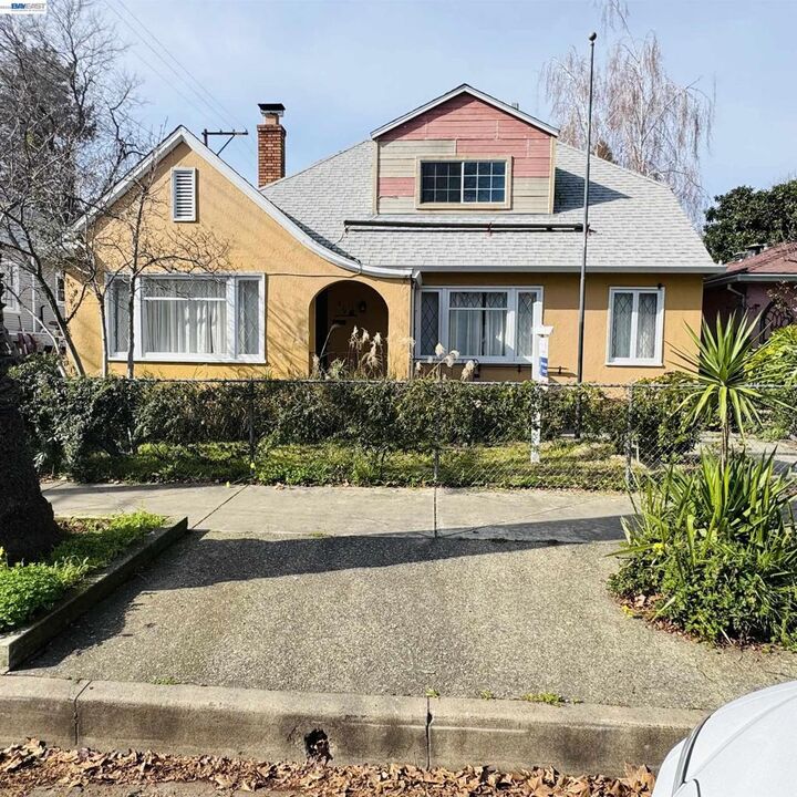 Property Photo:  614 28th St  CA 95816 