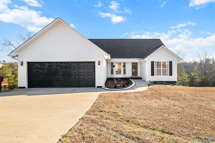 Property Photo:  2071 Leota Road  AL 35907 