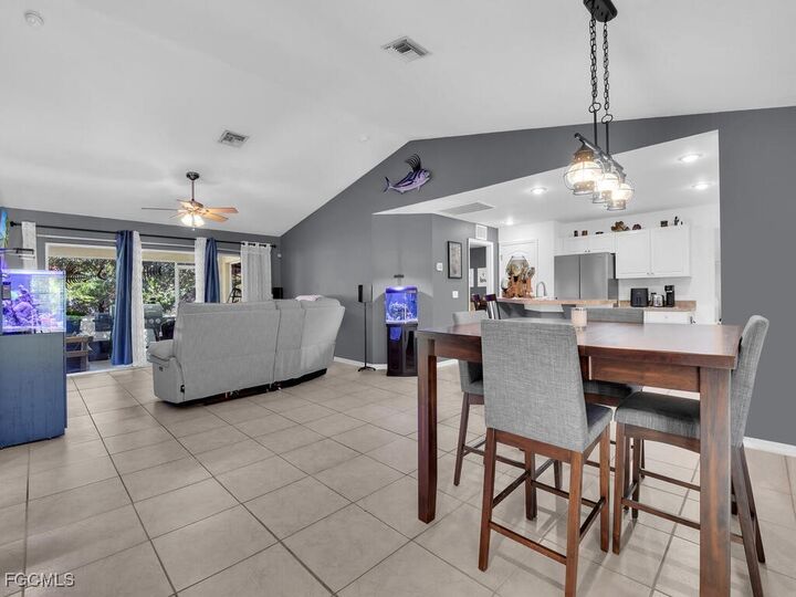 Property Photo:  2609 NE 5th Avenue  FL 33909 