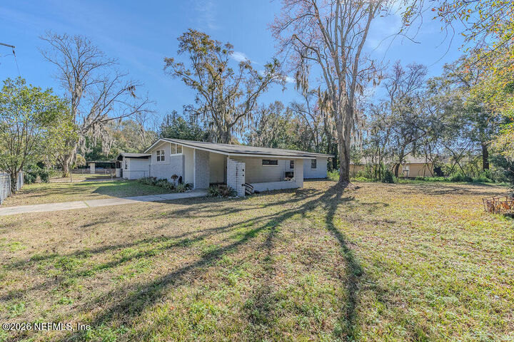 Property Photo:  7580 Strato Road  FL 32210 