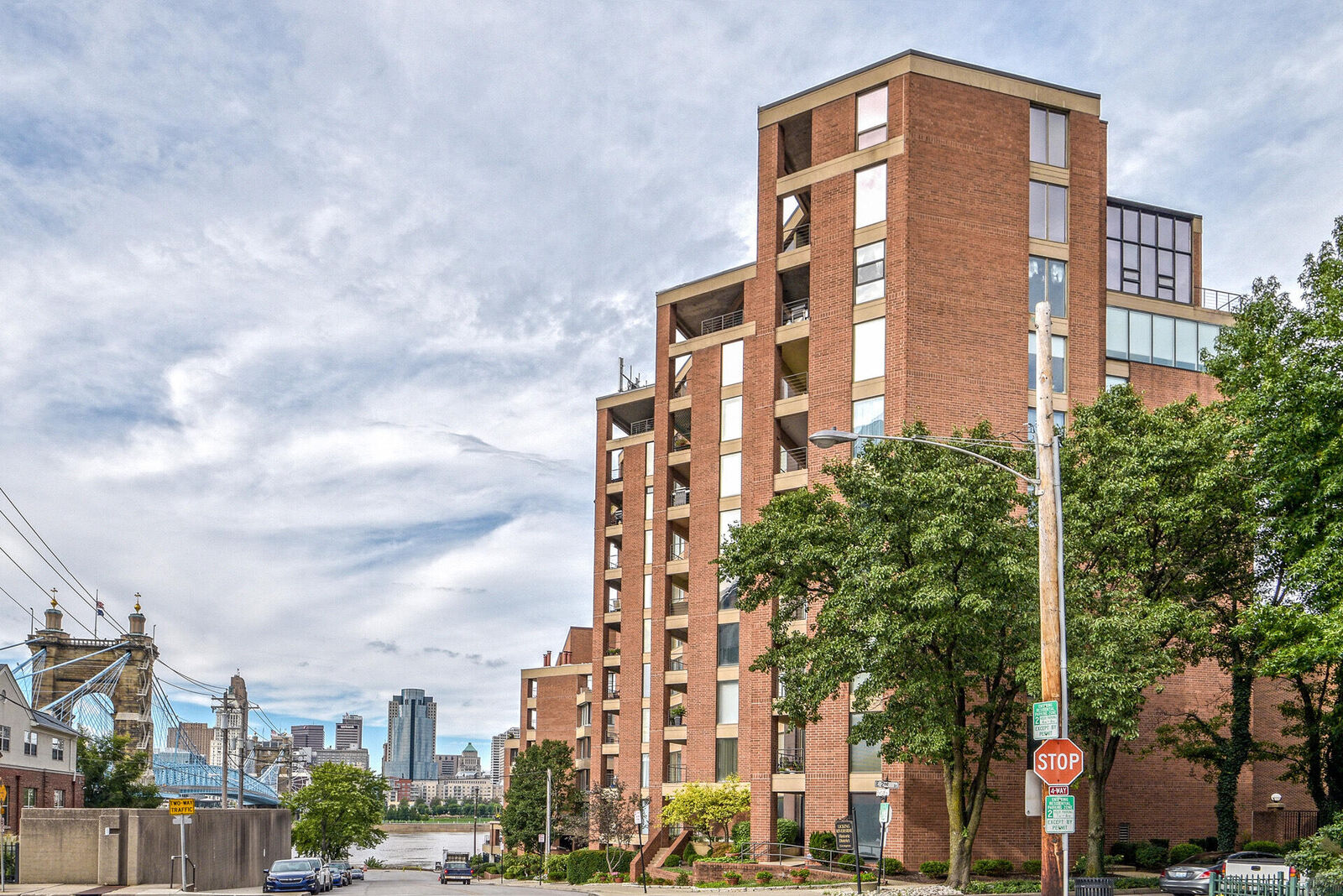 Property Photo: 100 Riverside Place KY 41011