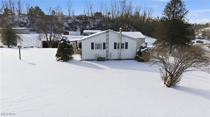 Property Photo:  2207 Harris Highway  WV 26181 
