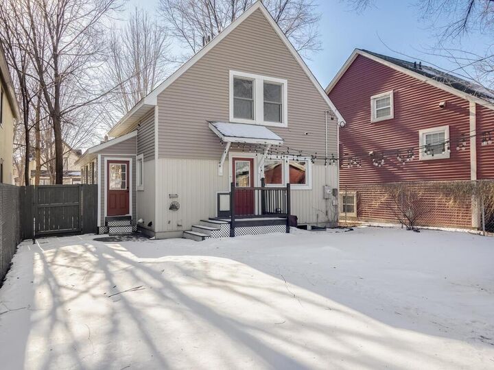 Property Photo:  675 Edmund Avenue  MN 55104 