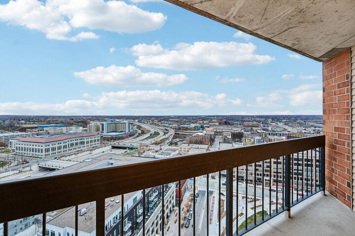 Property Photo: 78 10th Street E 2409 MN 55101