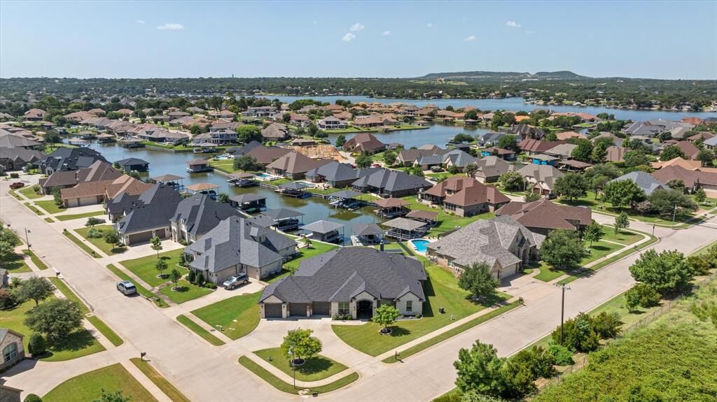 Property Photo:  1112 Sunset Bay Drive  TX 76048 